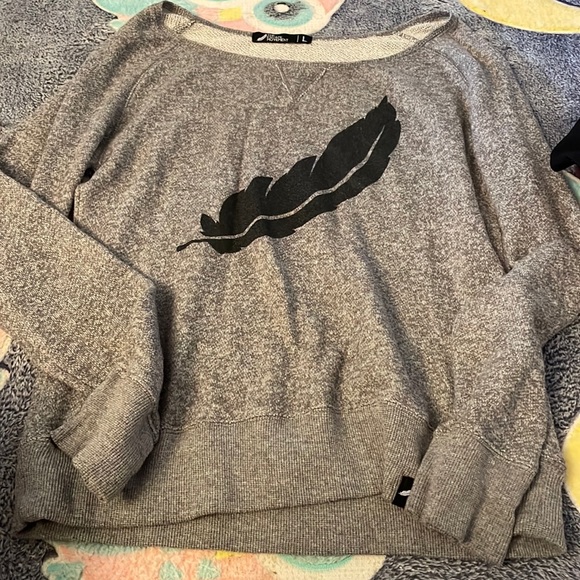 Tops - Women’s top (Bin C1)